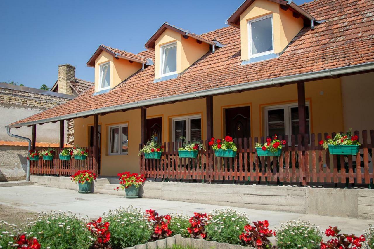 Ferienwohnung Casa Simon 2 Subotica Exterior foto