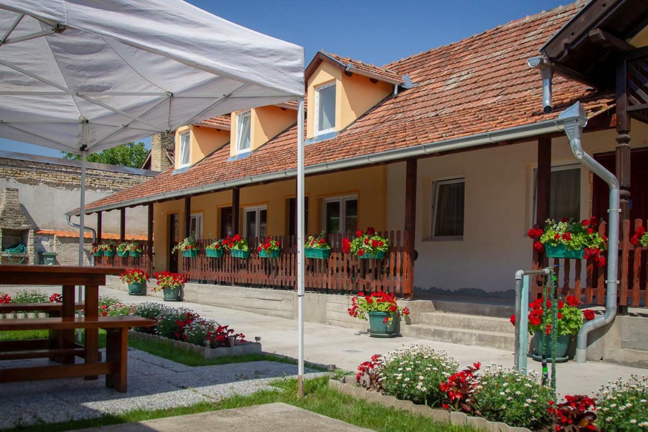 Ferienwohnung Casa Simon 2 Subotica Exterior foto